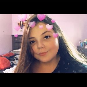 Meet your Posher, Danielle